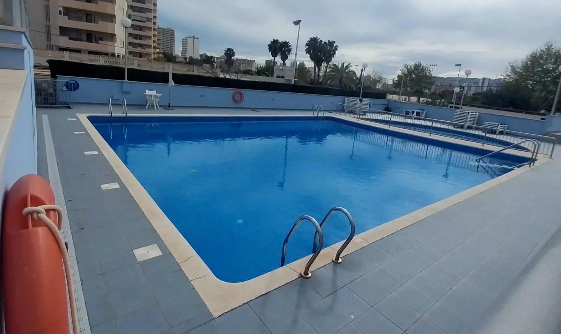 Duplex penthouse met zeezicht te koop in Playa De La Fossa, Calpe