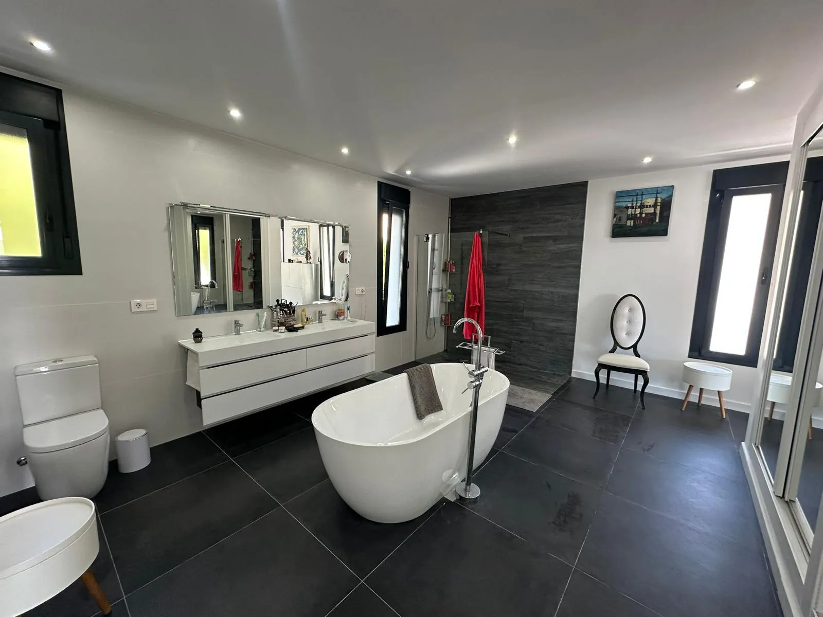 Moderne, recent gebouwde villa met uitzicht op zee te koop in Benimeit, Moraira