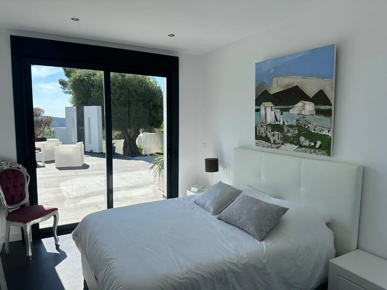 Moderne, recent gebouwde villa met uitzicht op zee te koop in Benimeit, Moraira