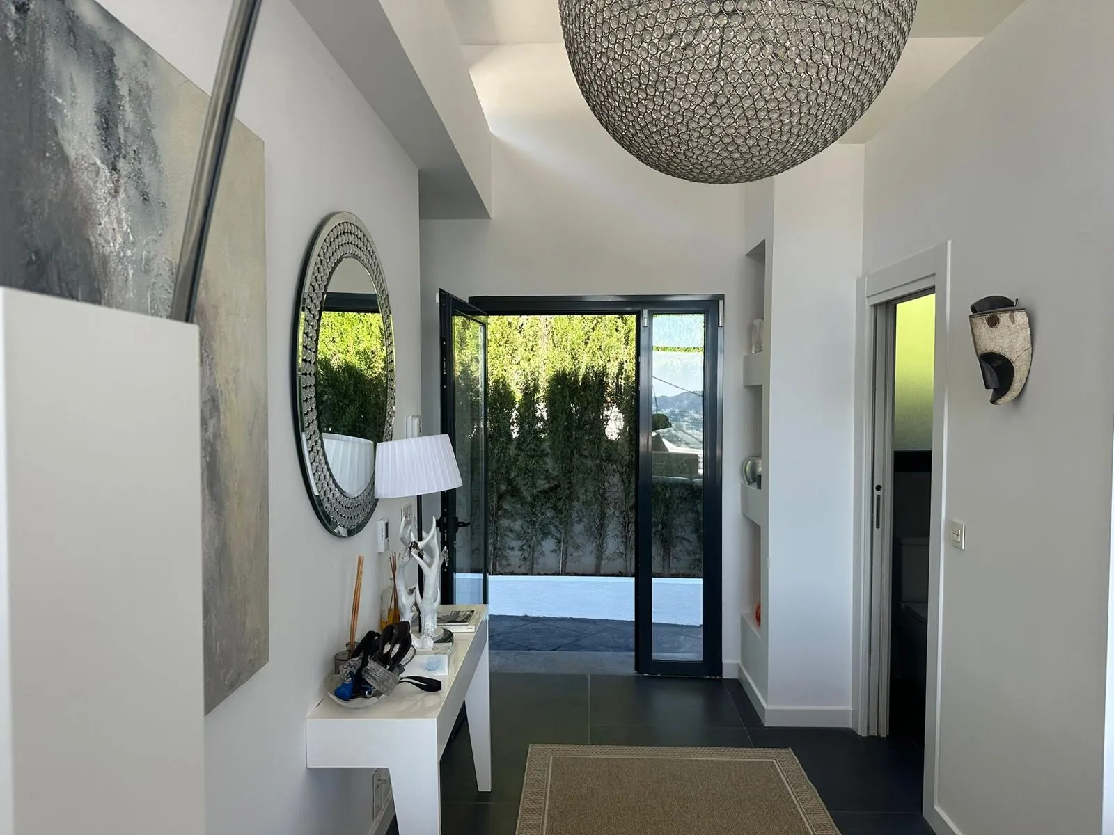 Moderne, recent gebouwde villa met uitzicht op zee te koop in Benimeit, Moraira