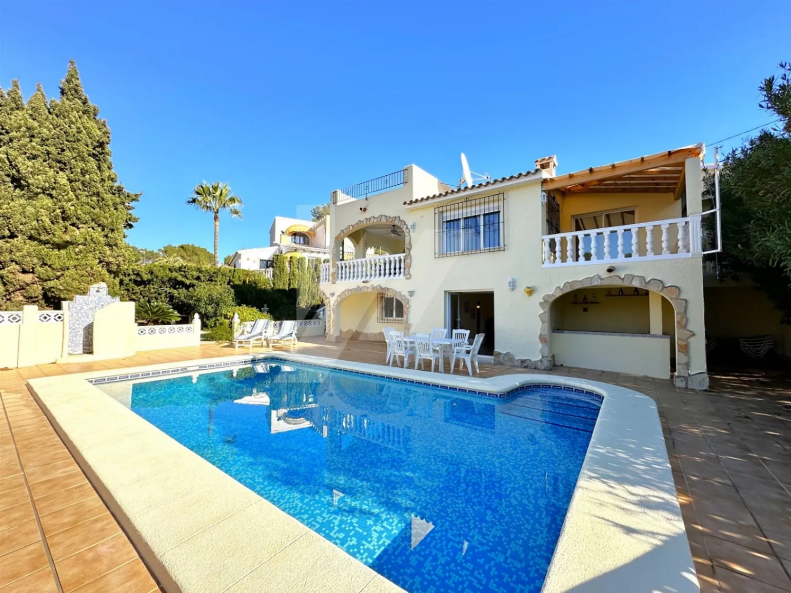 Villa te koop in Benissa, op loopafstand van het strand van Baladrar.