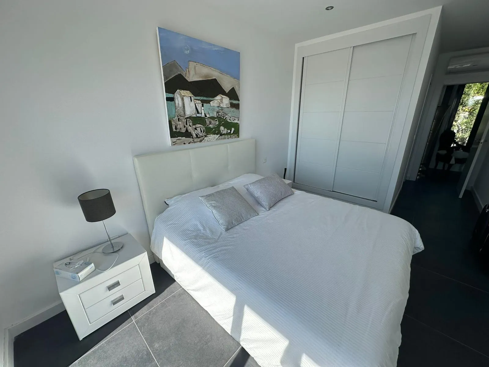 Moderne, recent gebouwde villa met uitzicht op zee te koop in Benimeit, Moraira