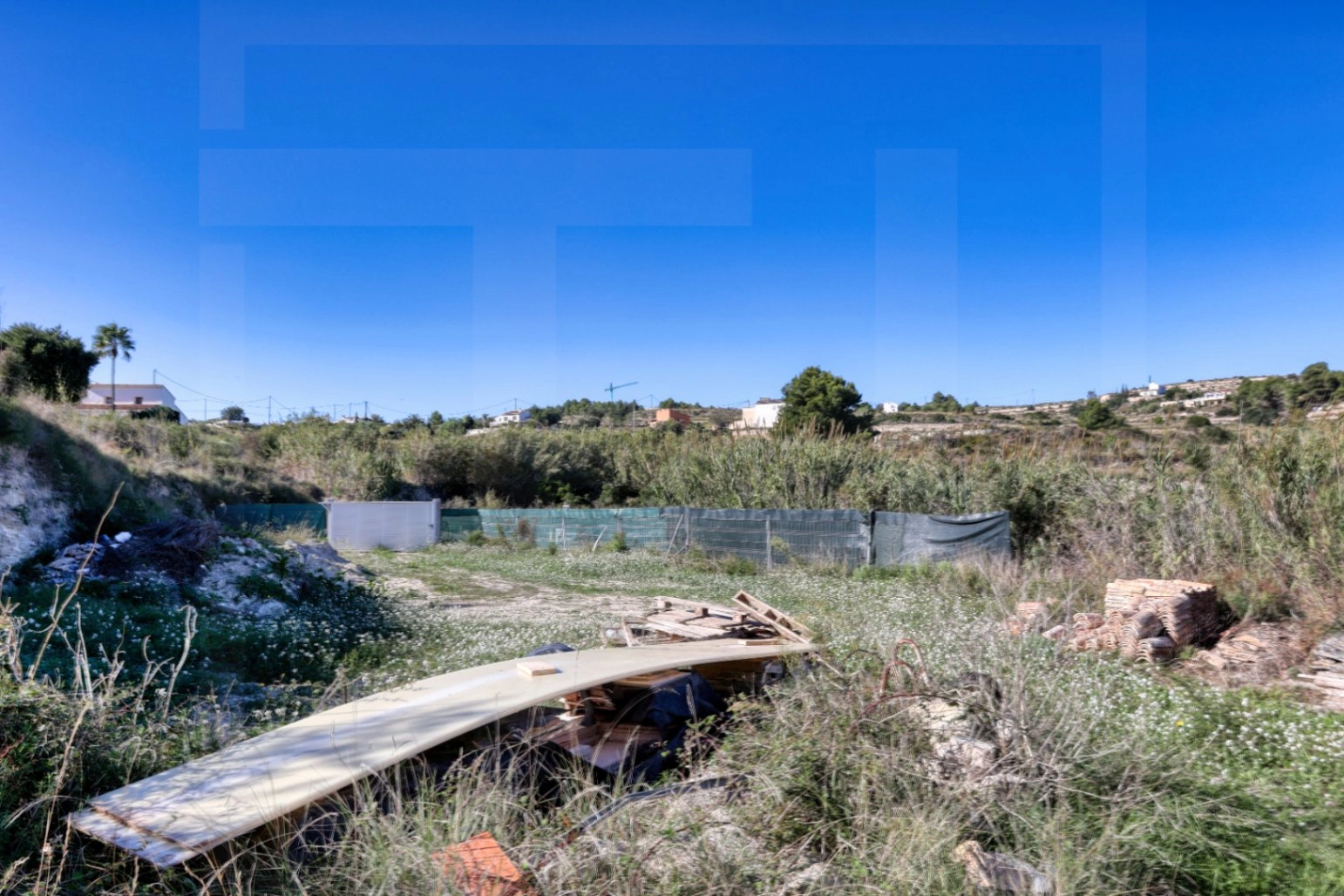 Plattelandswoning met verbouwproject, zwembad en vergunning – Moraira