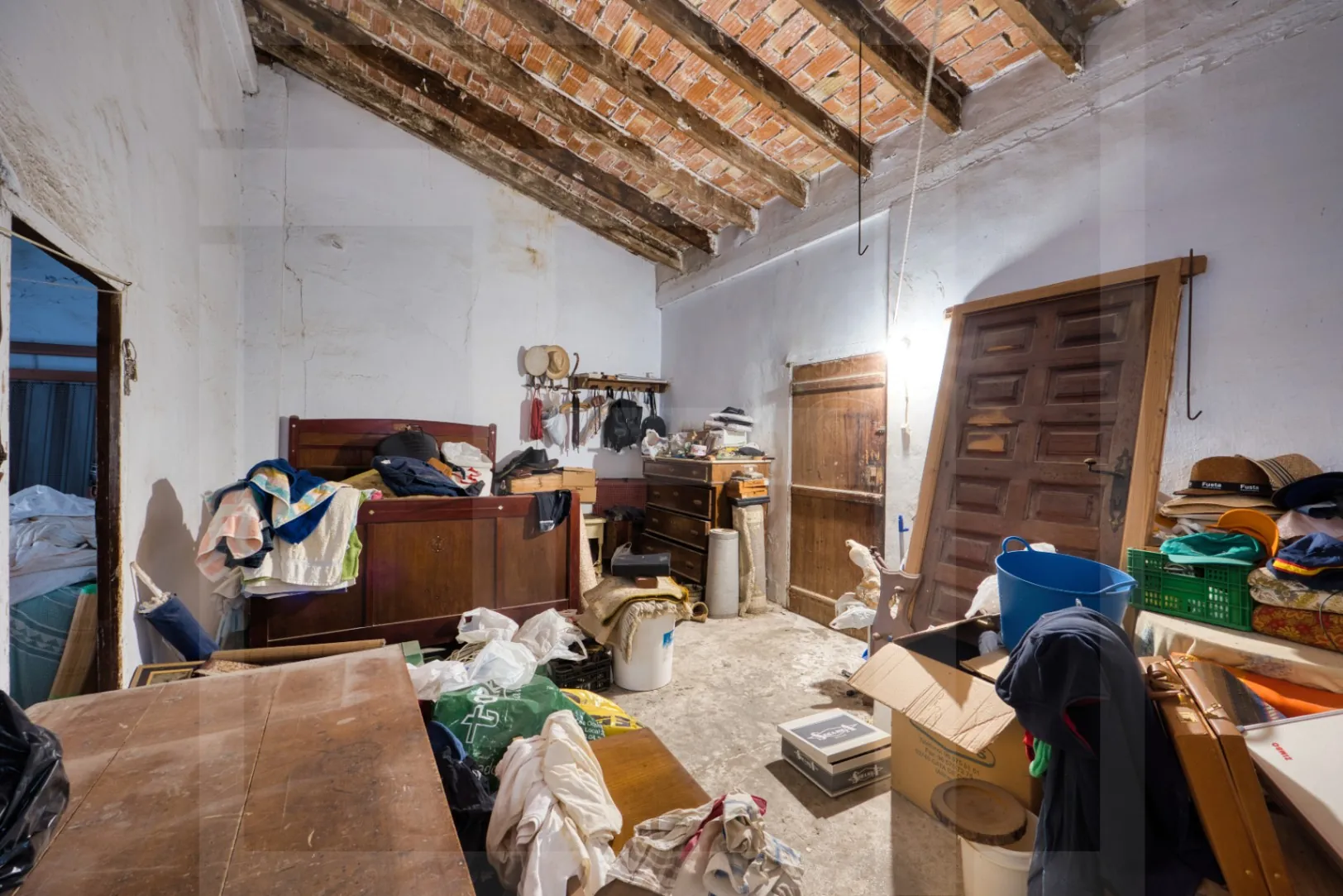 Gelegenheid voor renovatie: tussenwoning in Benissa