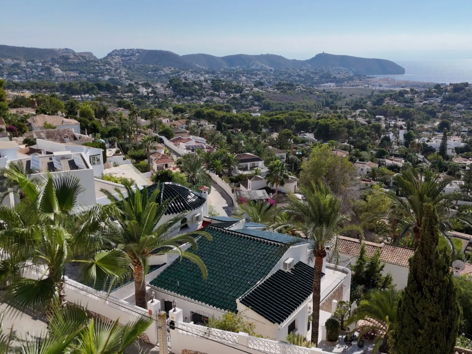Villa met panoramisch zeezicht te koop in Benimeit, Moraira