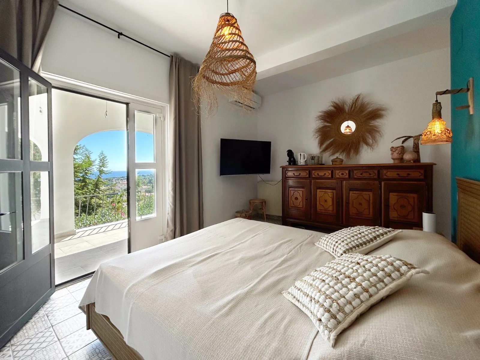 Villa met panoramisch zeezicht te koop in Benimeit, Moraira