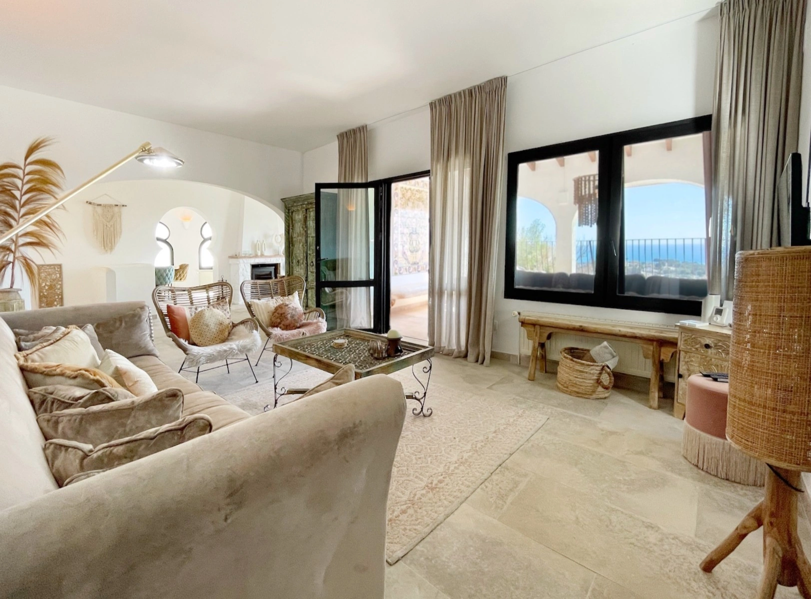 Villa met panoramisch zeezicht te koop in Benimeit, Moraira