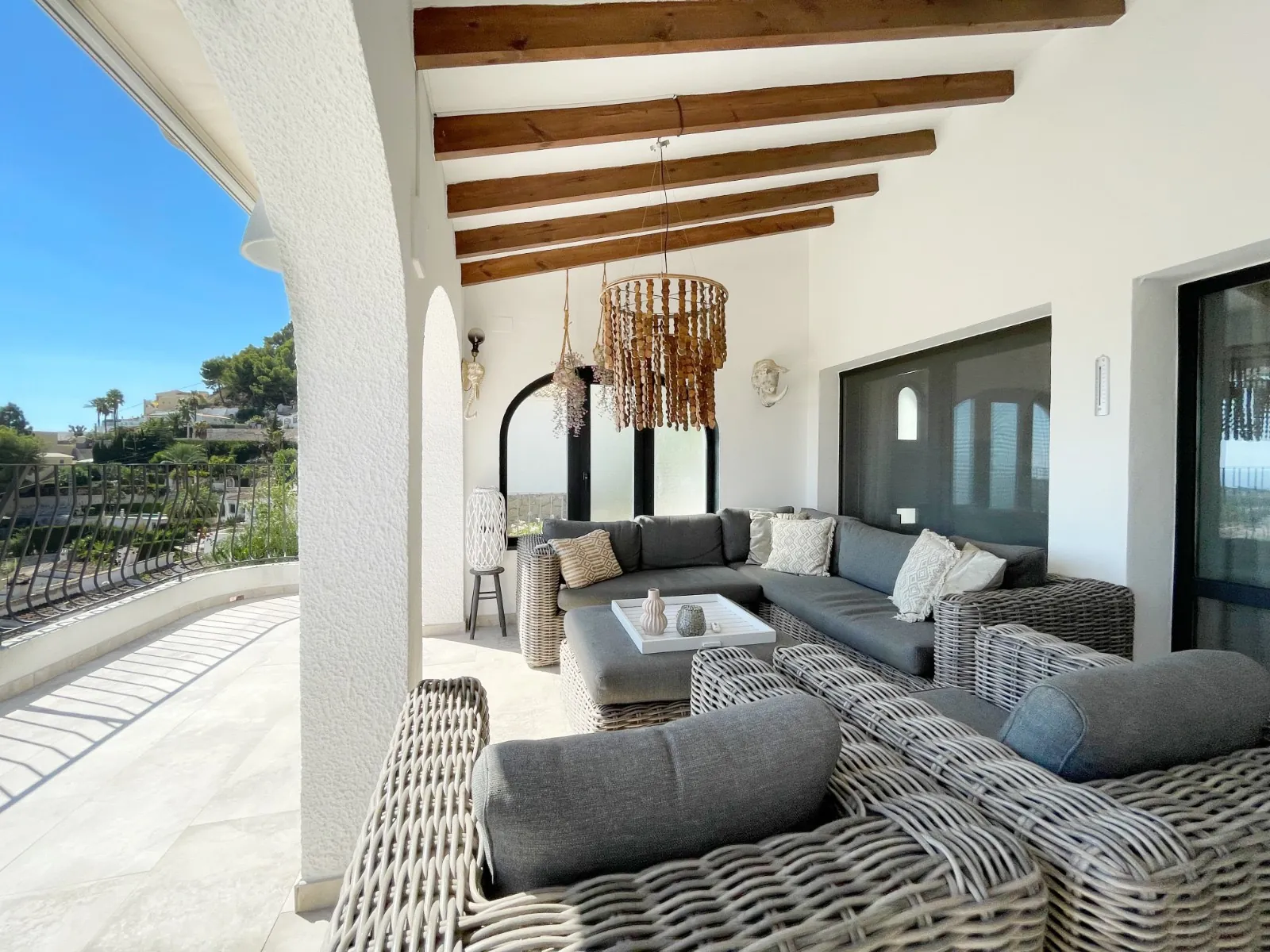 Villa met panoramisch zeezicht te koop in Benimeit, Moraira