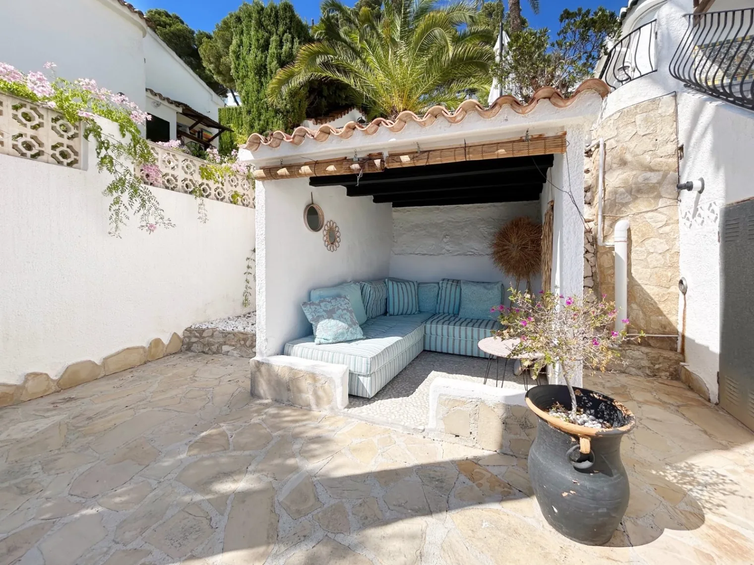 Villa met panoramisch zeezicht te koop in Benimeit, Moraira