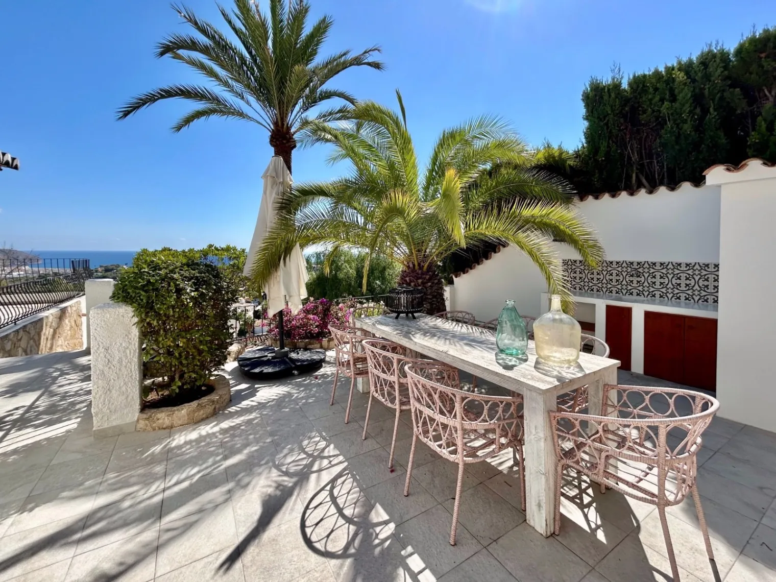 Villa met panoramisch zeezicht te koop in Benimeit, Moraira