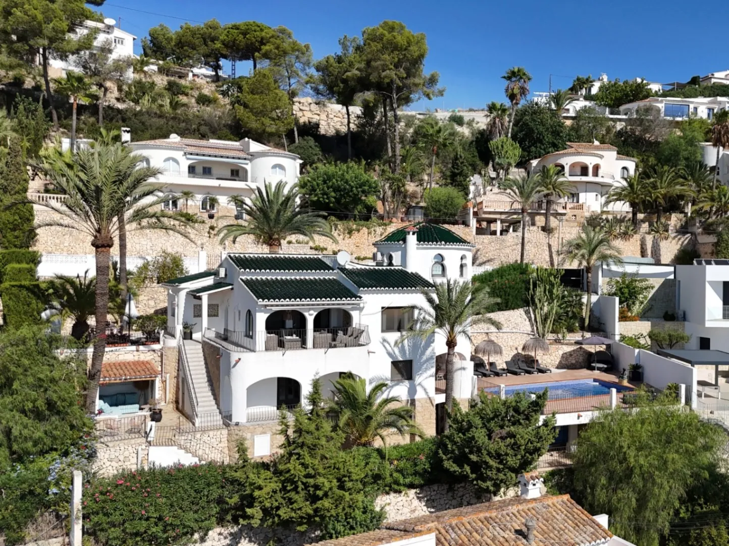 Villa met panoramisch zeezicht te koop in Benimeit, Moraira