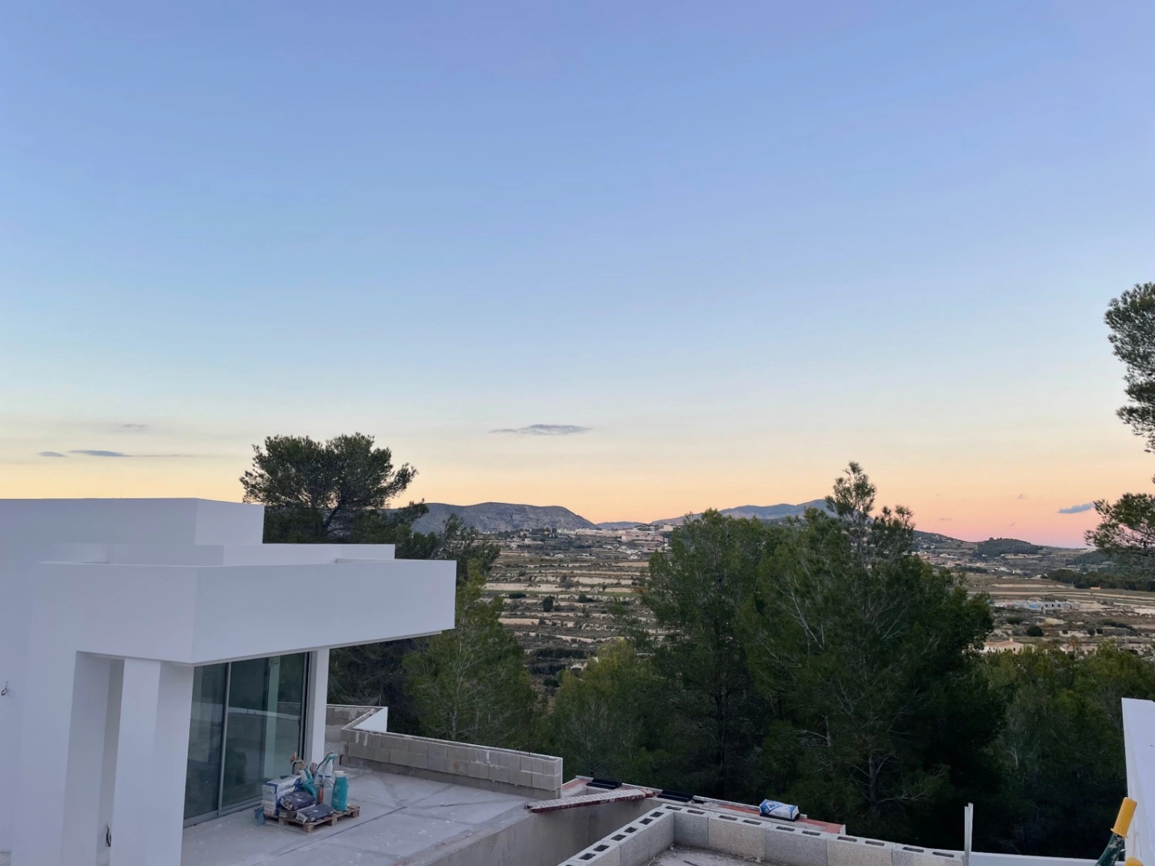 Nieuwbouwvilla met prachtig open zicht te koop in Benimeit, Moraira