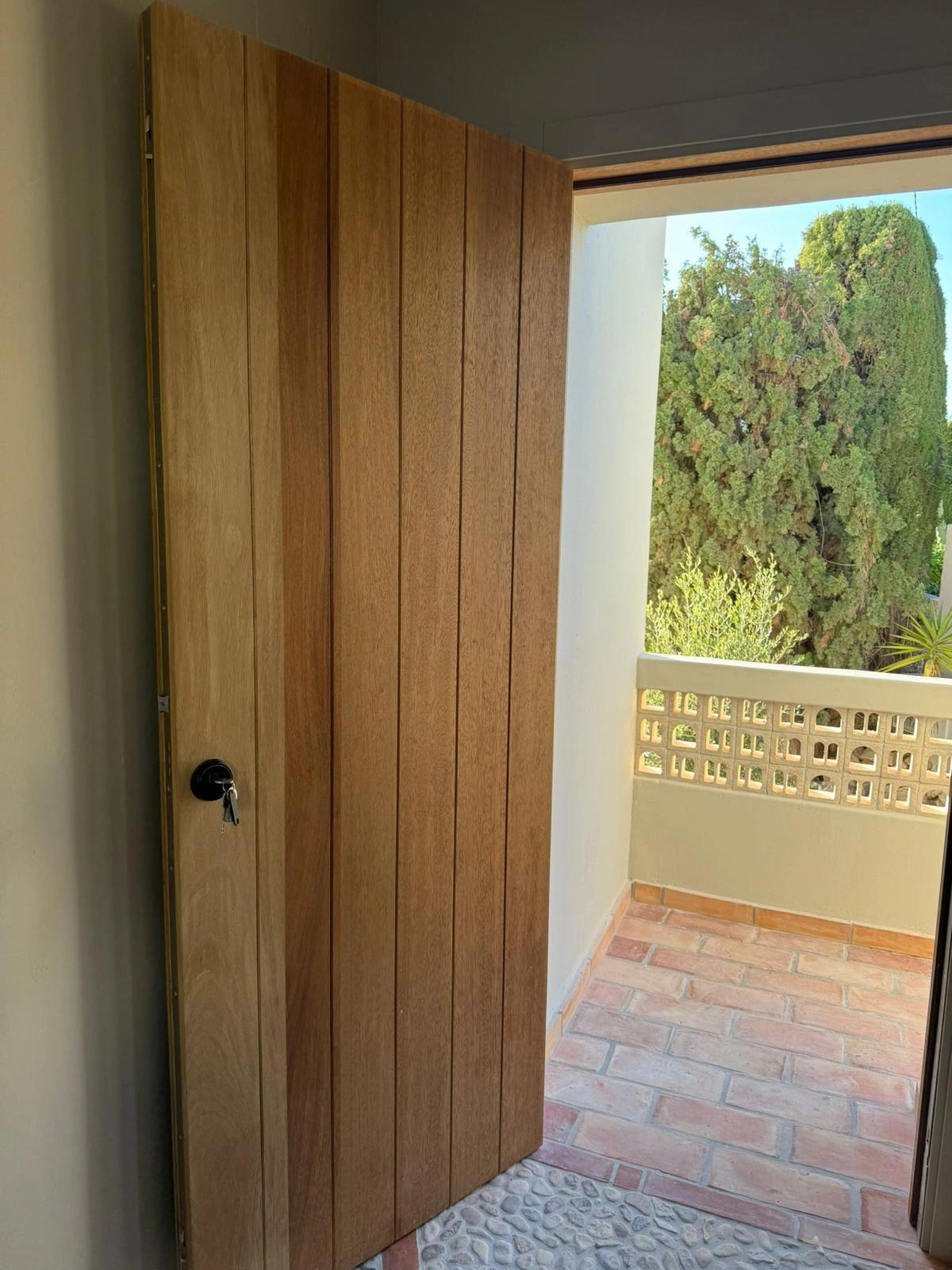 Ibizastijl villa te koop op loopafstand van La Fustera, Benissa