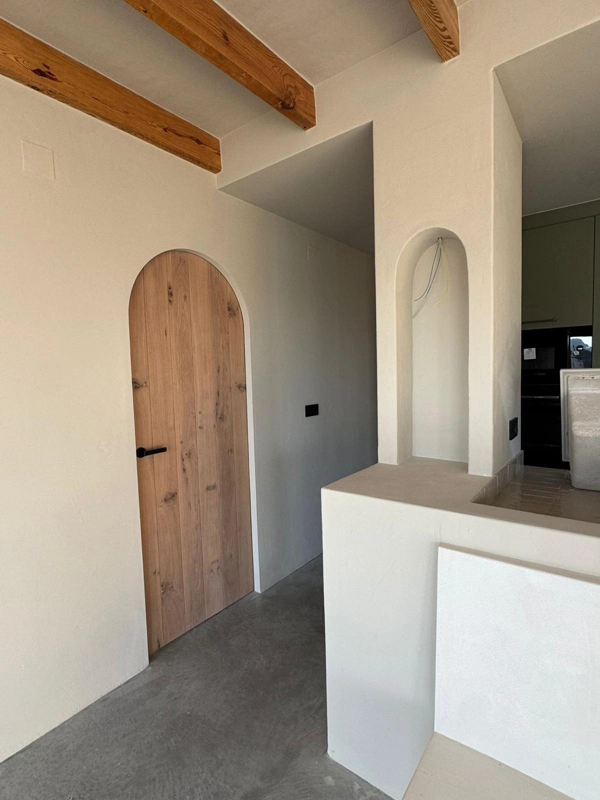 Ibizastijl villa te koop op loopafstand van La Fustera, Benissa