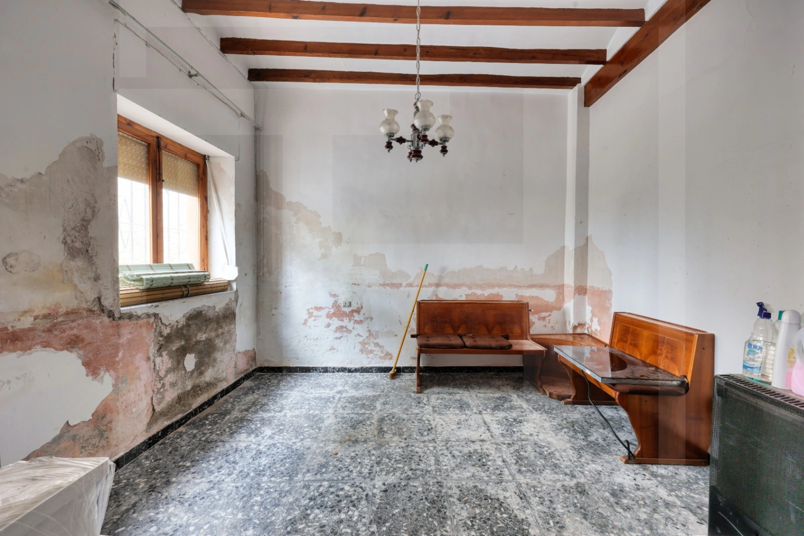 Renovatieproject - Traditionele Casa de Pueblo met goedgekeurde vergunning en dakterras