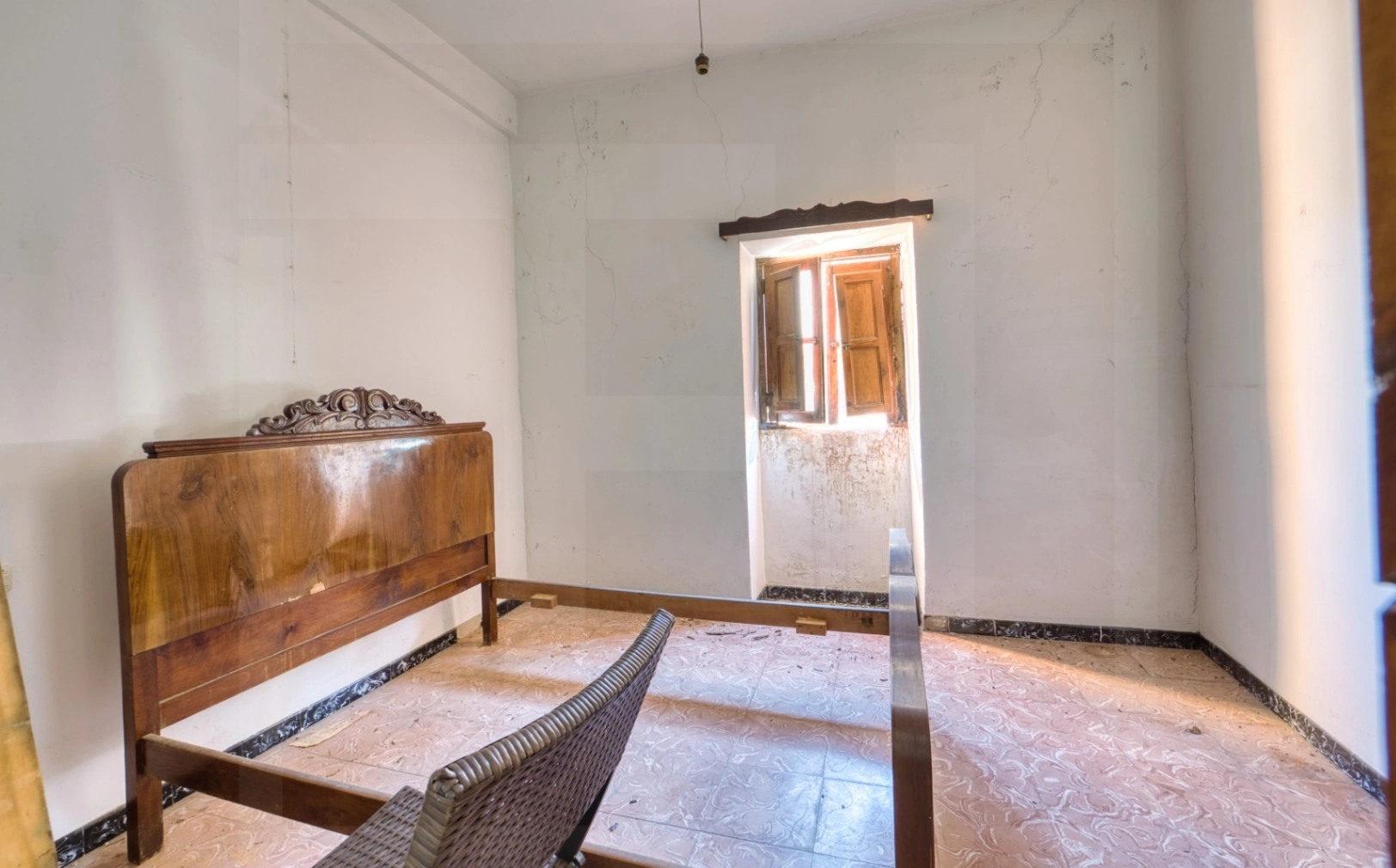 Renovatieproject - Traditionele Casa de Pueblo met goedgekeurde vergunning en dakterras