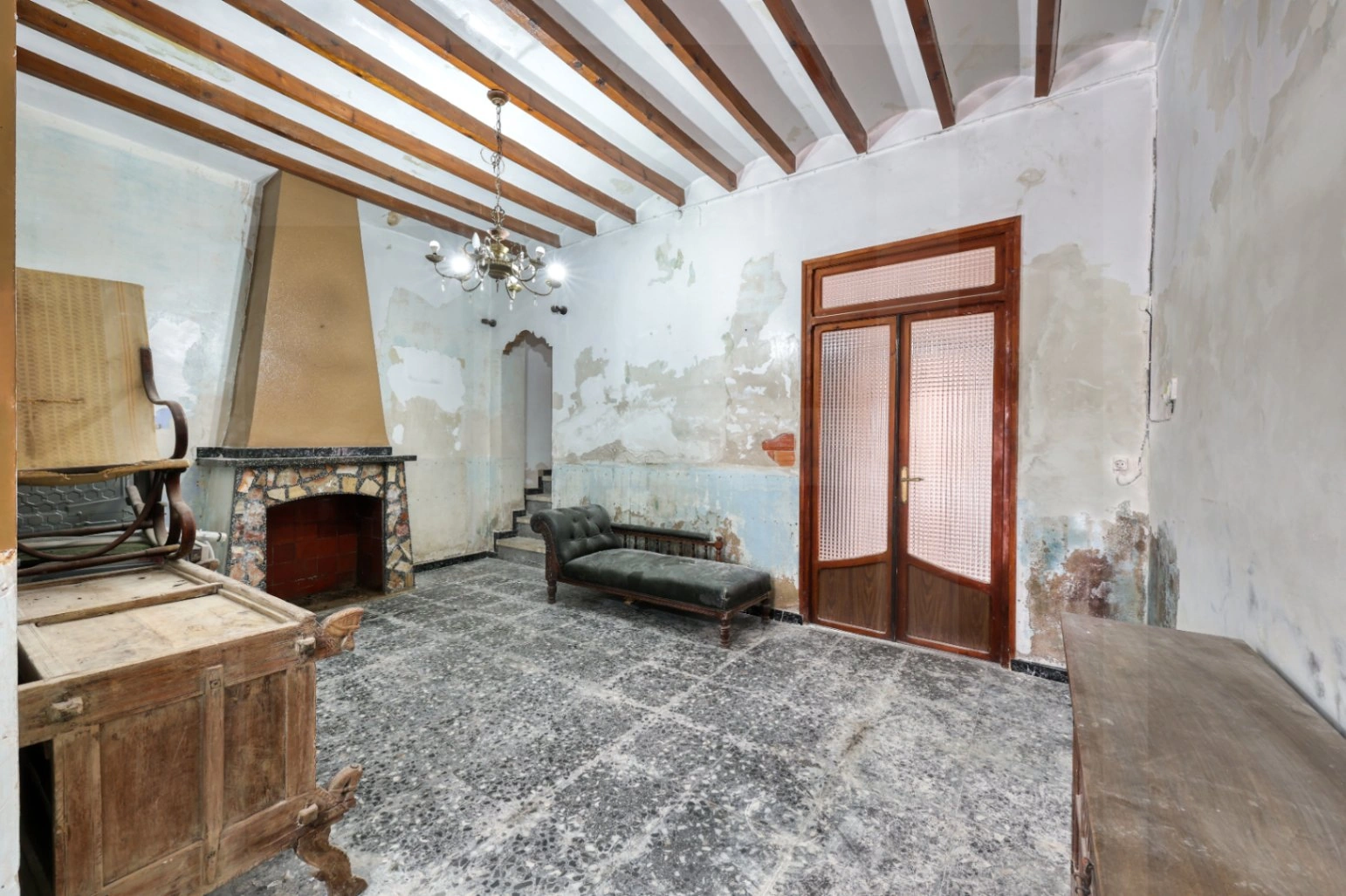 Renovatieproject - Traditionele Casa de Pueblo met goedgekeurde vergunning en dakterras