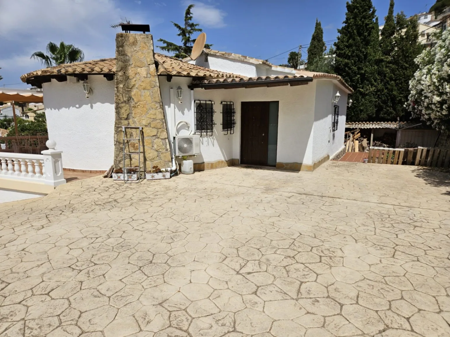 Mooie traditionele Spaanse villa te koop in Montemar, Benissa