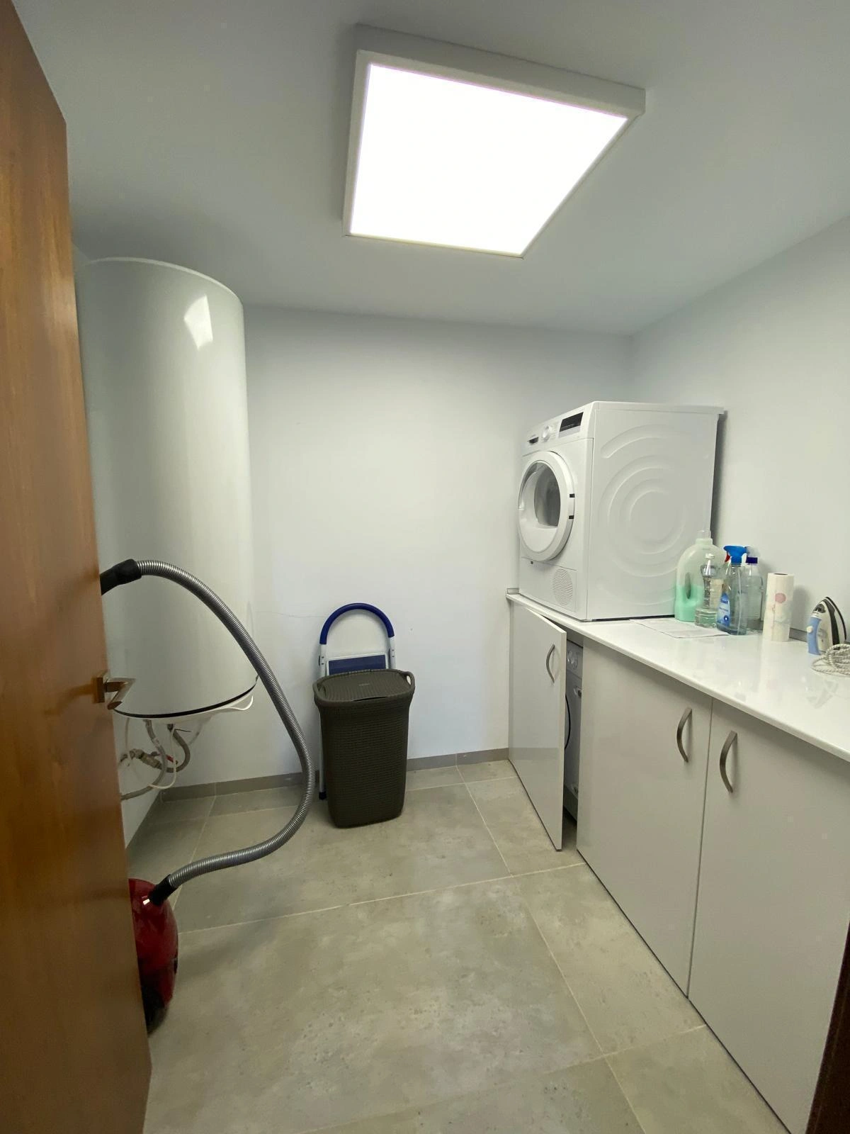 Moderne villa met garage te koop op loopafstand van La Fustera, Benissa