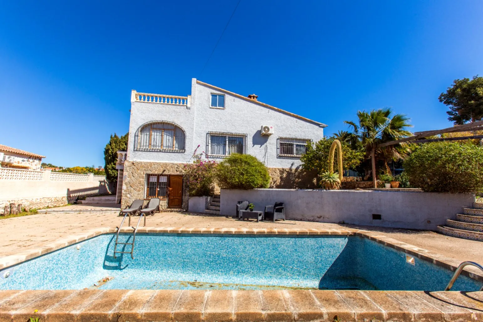 Villa met veel potentieel te koop in Calpe