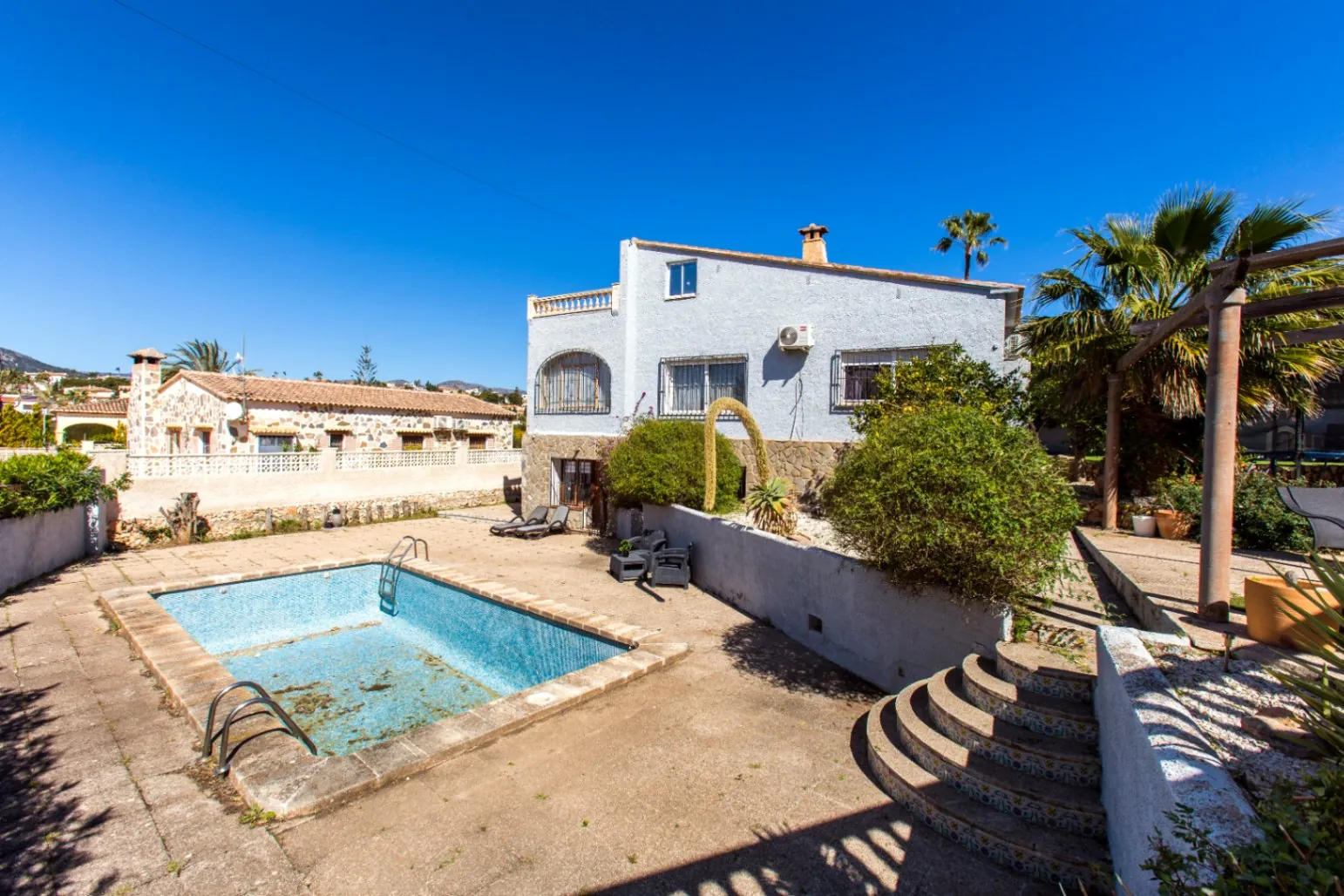 Villa met veel potentieel te koop in Calpe