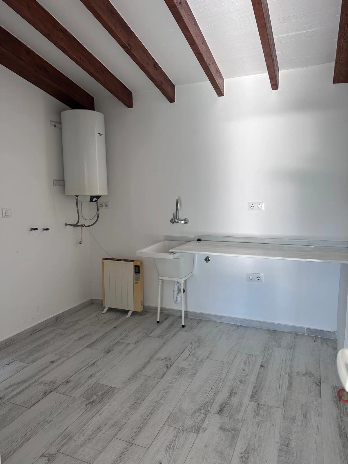 Gelijkvloerse villa met uitzicht op zee te koop in La Sabatera, Moraira