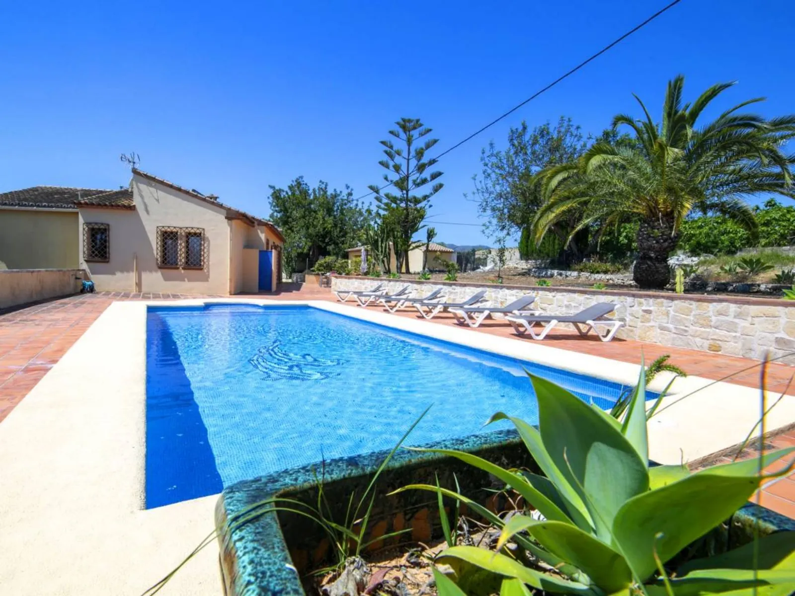 Luxe chalet met 4 slaapkamers en privézwembad in Benissa