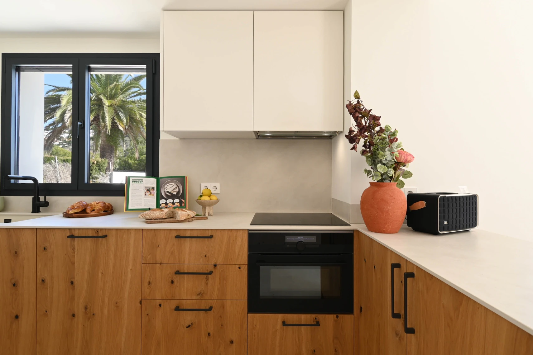Sleutelklare mediterrane stijl villa met zeezicht te koop in El Portet, Moraira