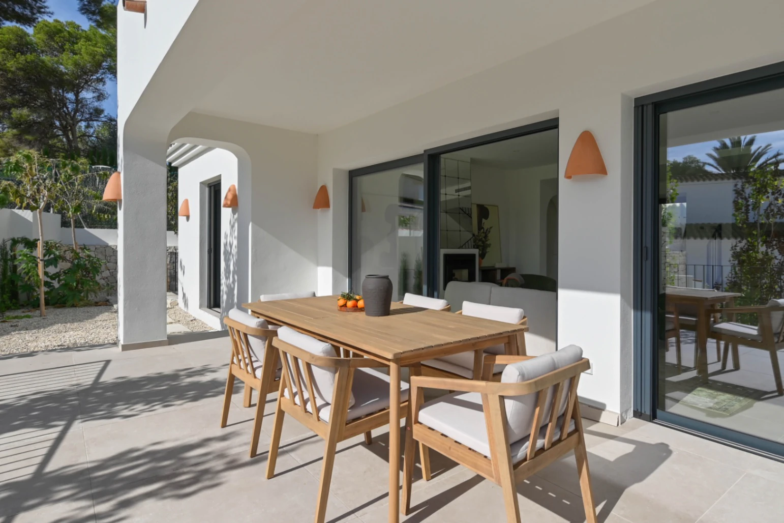 Sleutelklare mediterrane stijl villa met zeezicht te koop in El Portet, Moraira