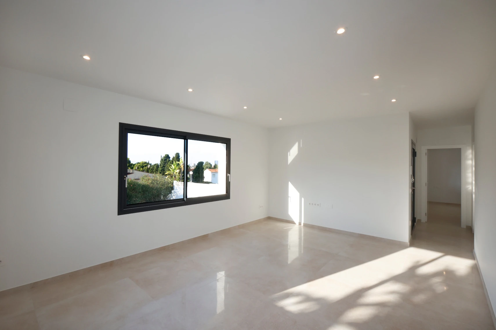 Moderne villa met open zicht in Los Pinos, Calpe