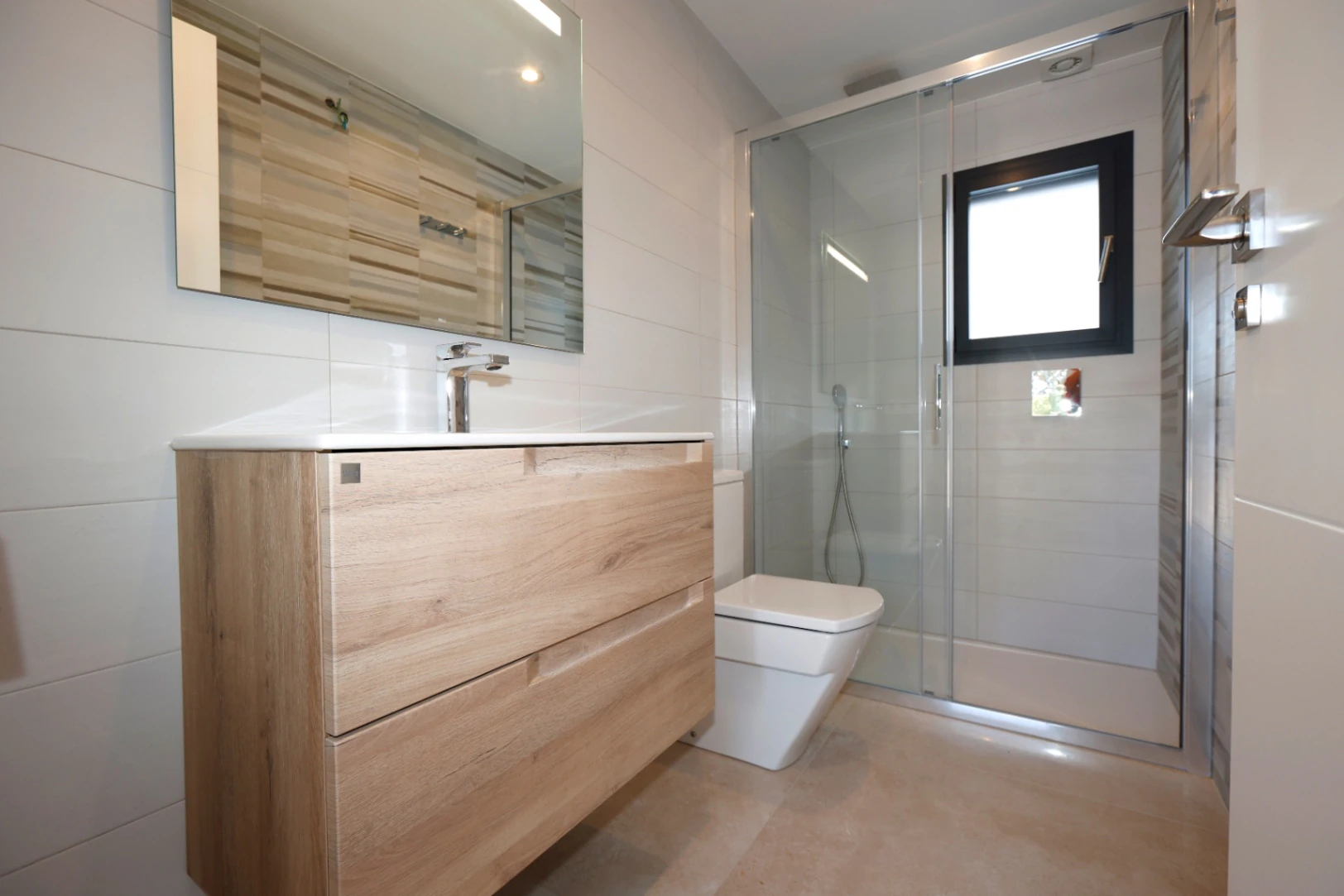 Moderne villa met open zicht in Los Pinos, Calpe