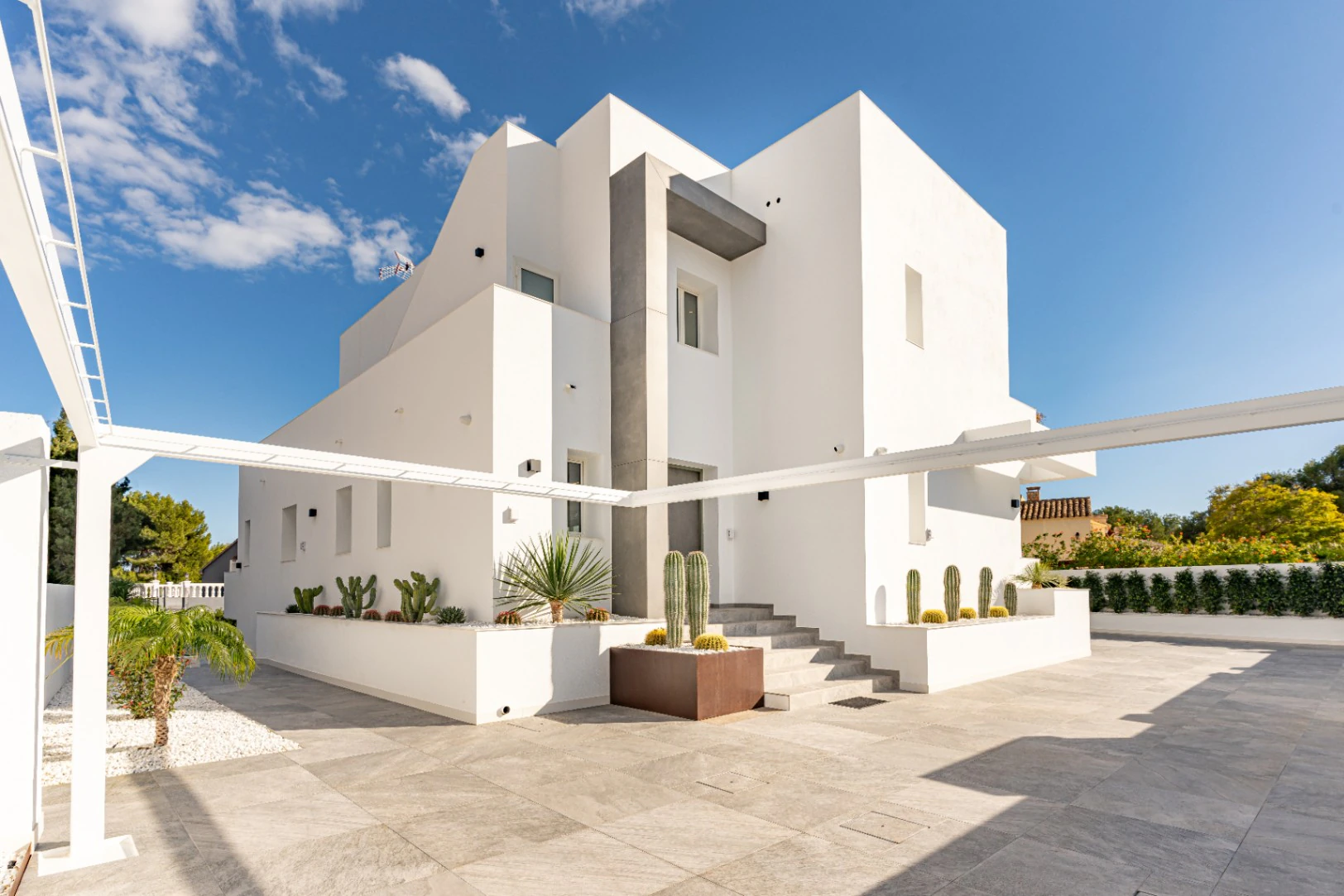 Te koop: Ontwerp villa om in Moraira, Alicante te betrekken.