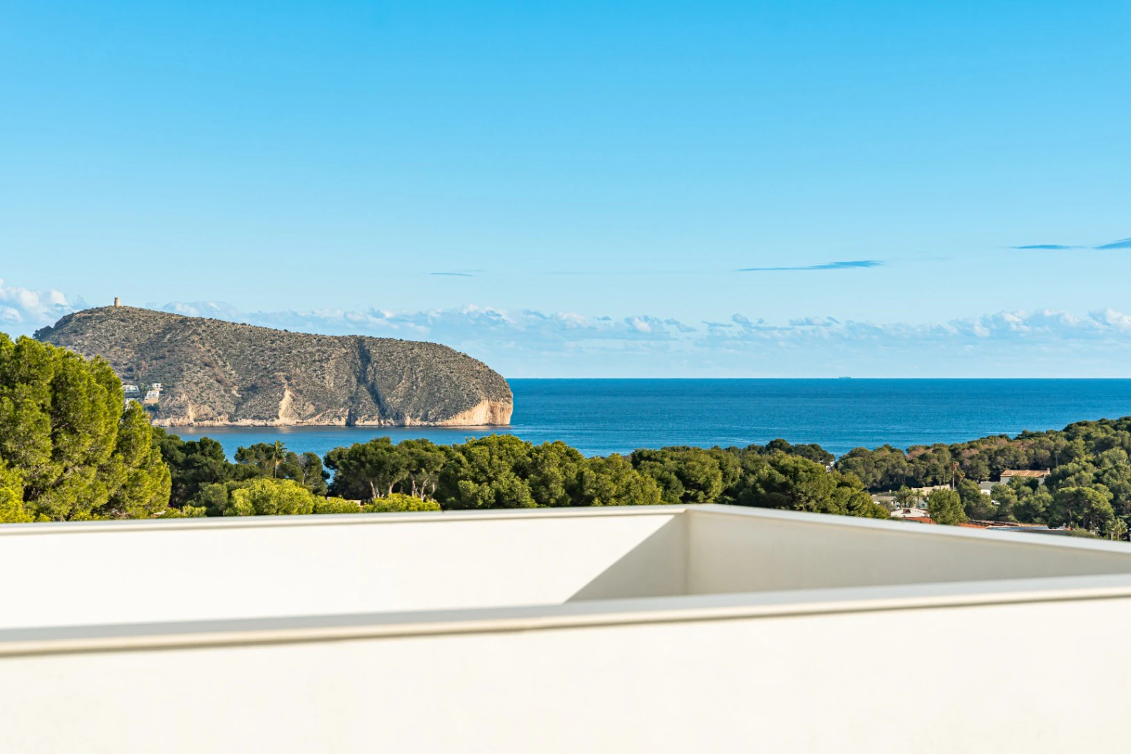 Te koop: Ontwerp villa om in Moraira, Alicante te betrekken.