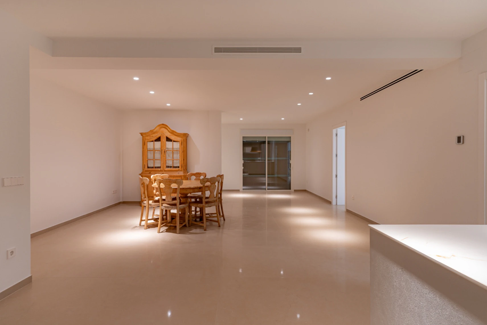 Te koop: Ontwerp villa om in Moraira, Alicante te betrekken.