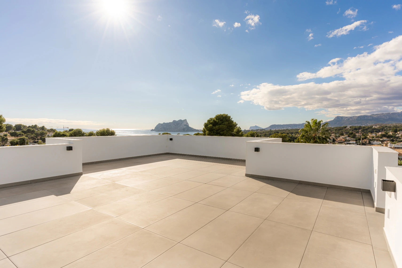 Te koop: Ontwerp villa om in Moraira, Alicante te betrekken.