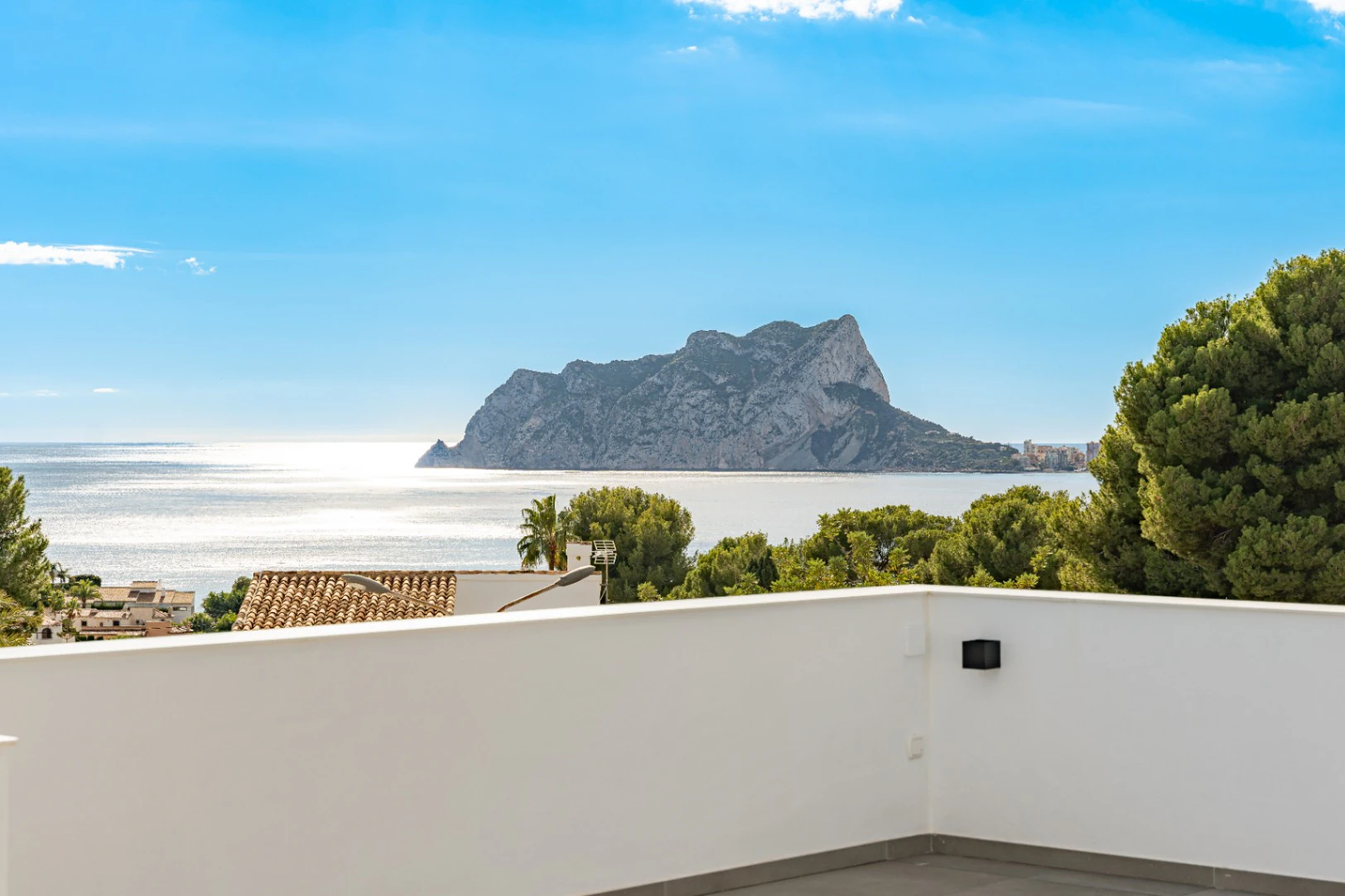 Te koop: Ontwerp villa om in Moraira, Alicante te betrekken.