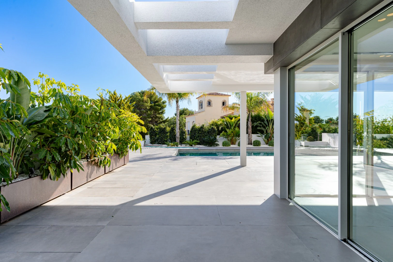 Te koop: Ontwerp villa om in Moraira, Alicante te betrekken.