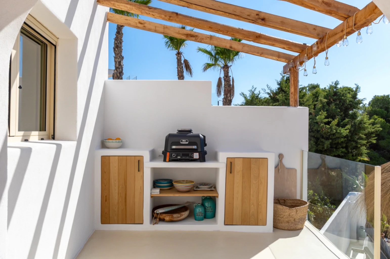 Zuidgerichte Villa met Zeezicht Te Koop op Loopafstand van het Centrum van Moraira