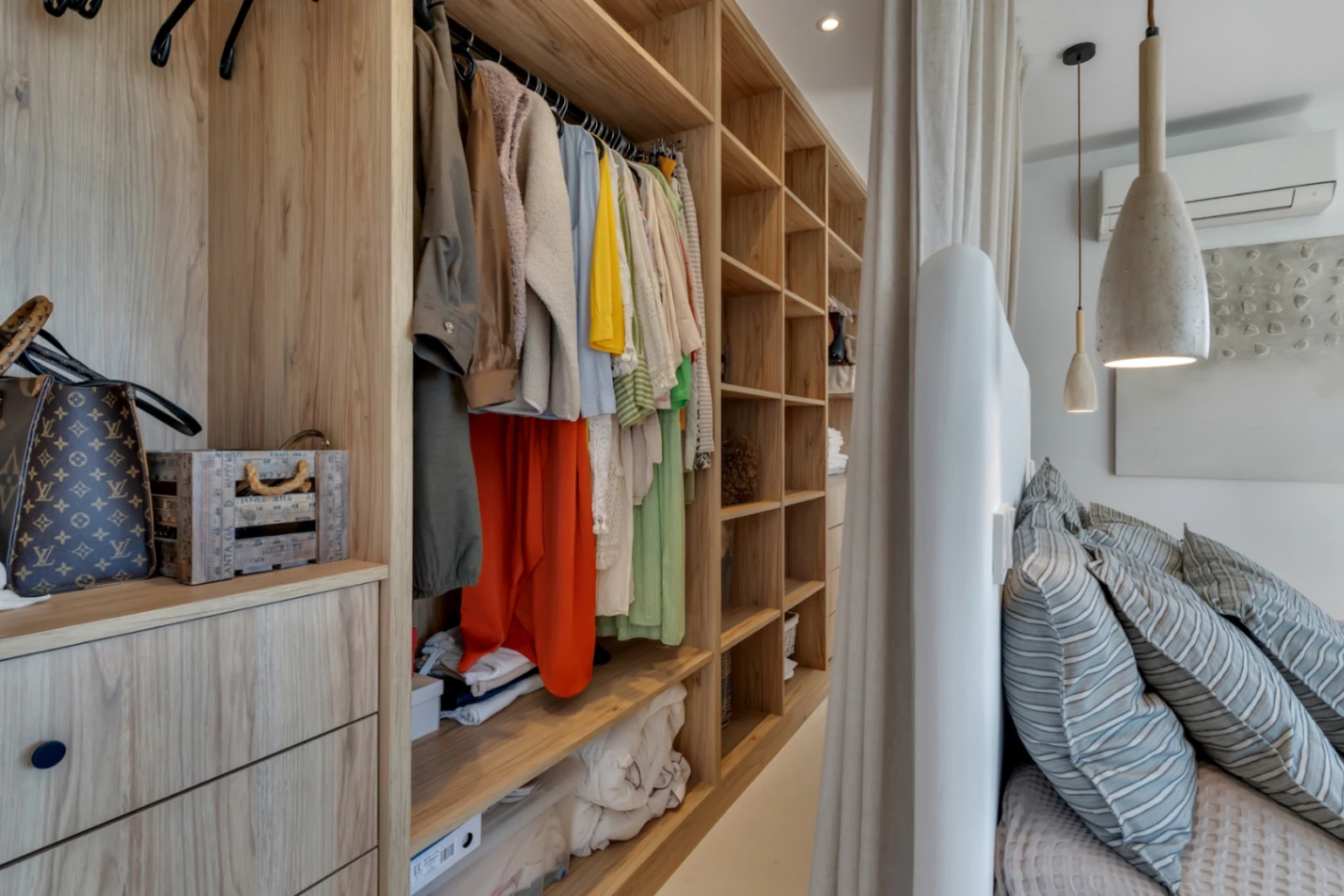 Zuidgerichte Villa met Zeezicht Te Koop op Loopafstand van het Centrum van Moraira