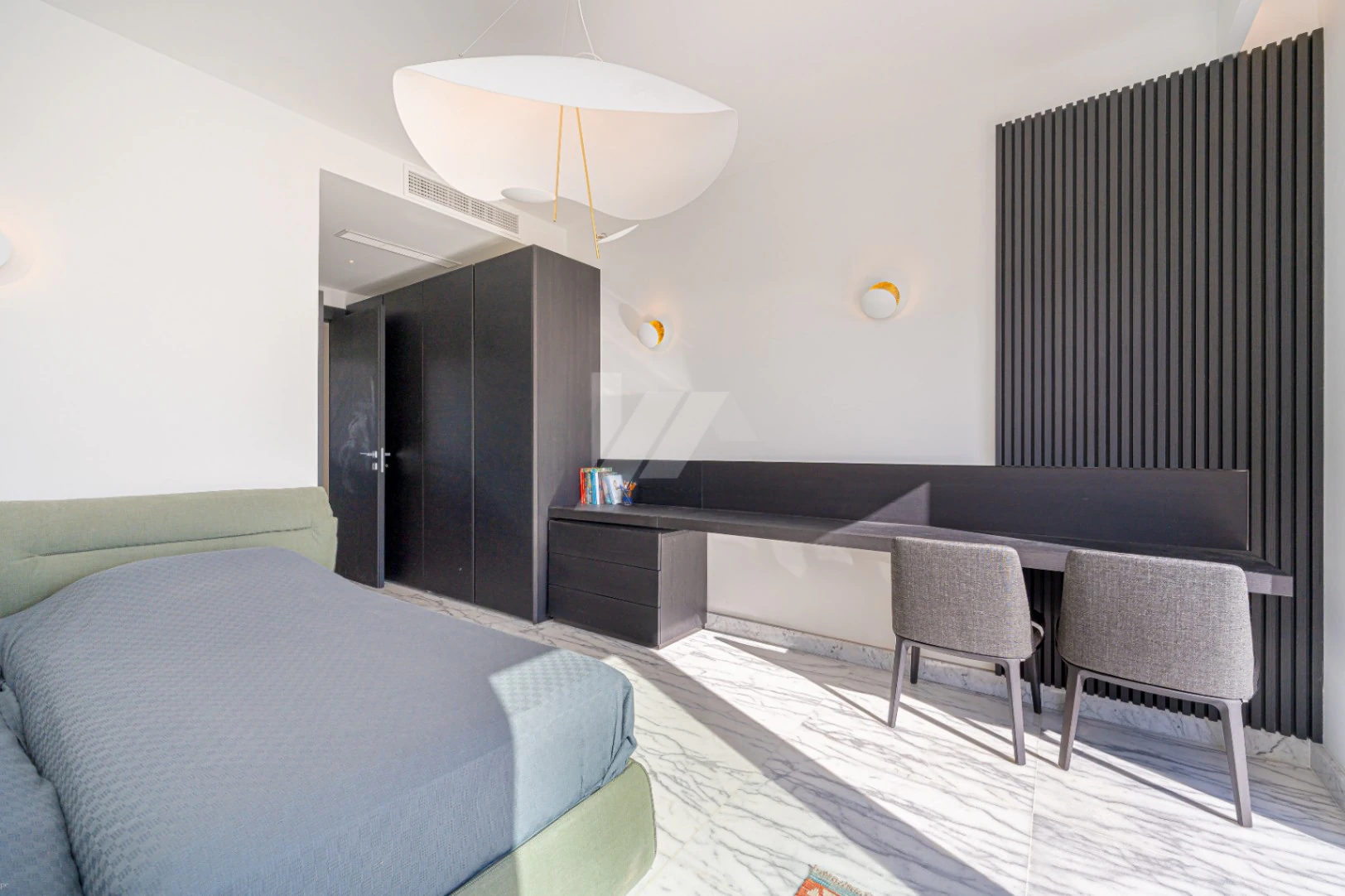 Luxe villa op de tweede lijn te koop in Moraira, met uitzicht op zee.