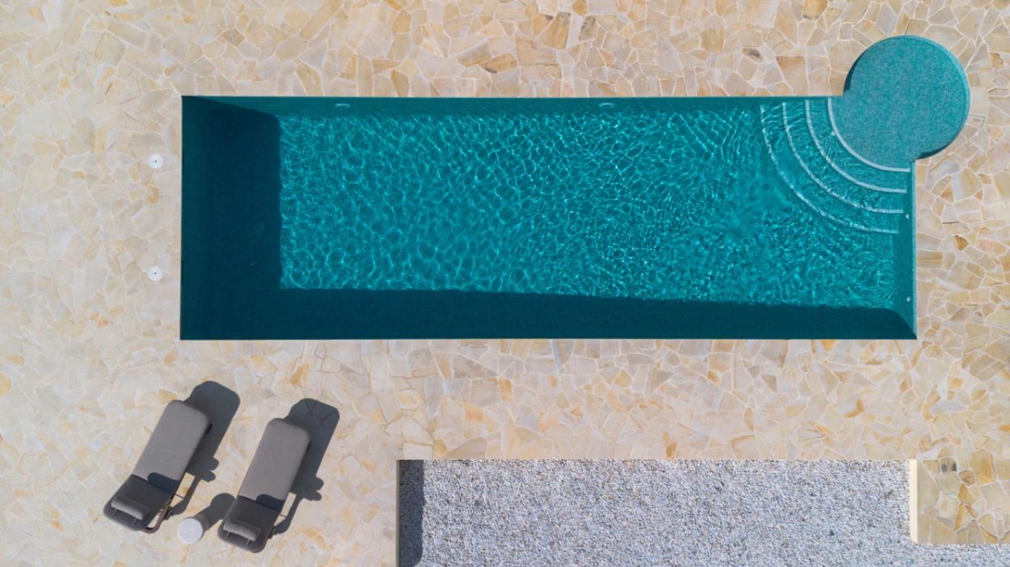 Prachtige instapklare Ibizastijl villa te koop in Pinar De L'avocat, Moraira