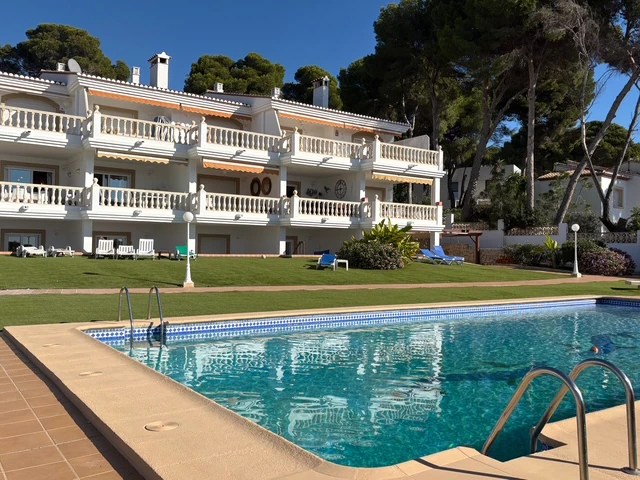 Eerste lijn appartement met zeezicht te koop in Platgetes, Moraira