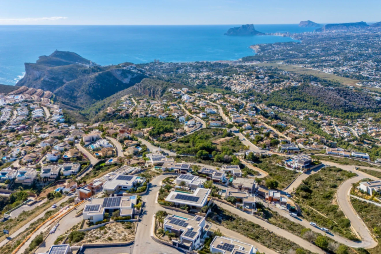 Nieuwbouw villa met uitzonderlijk uitzicht op zee in Cumbre del Sol, Benitachell