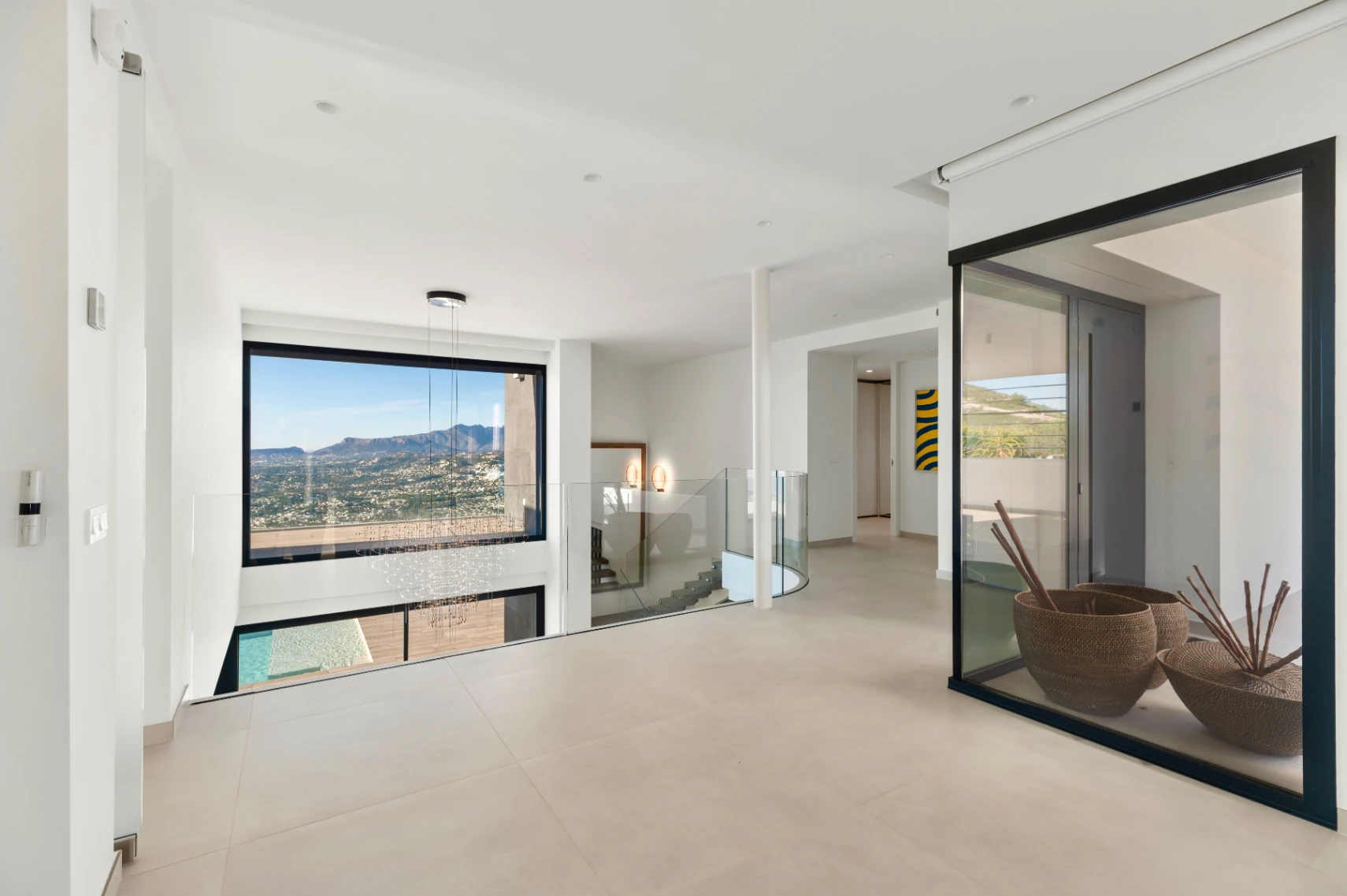 Nieuwbouw villa met uitzonderlijk uitzicht op zee in Cumbre del Sol, Benitachell