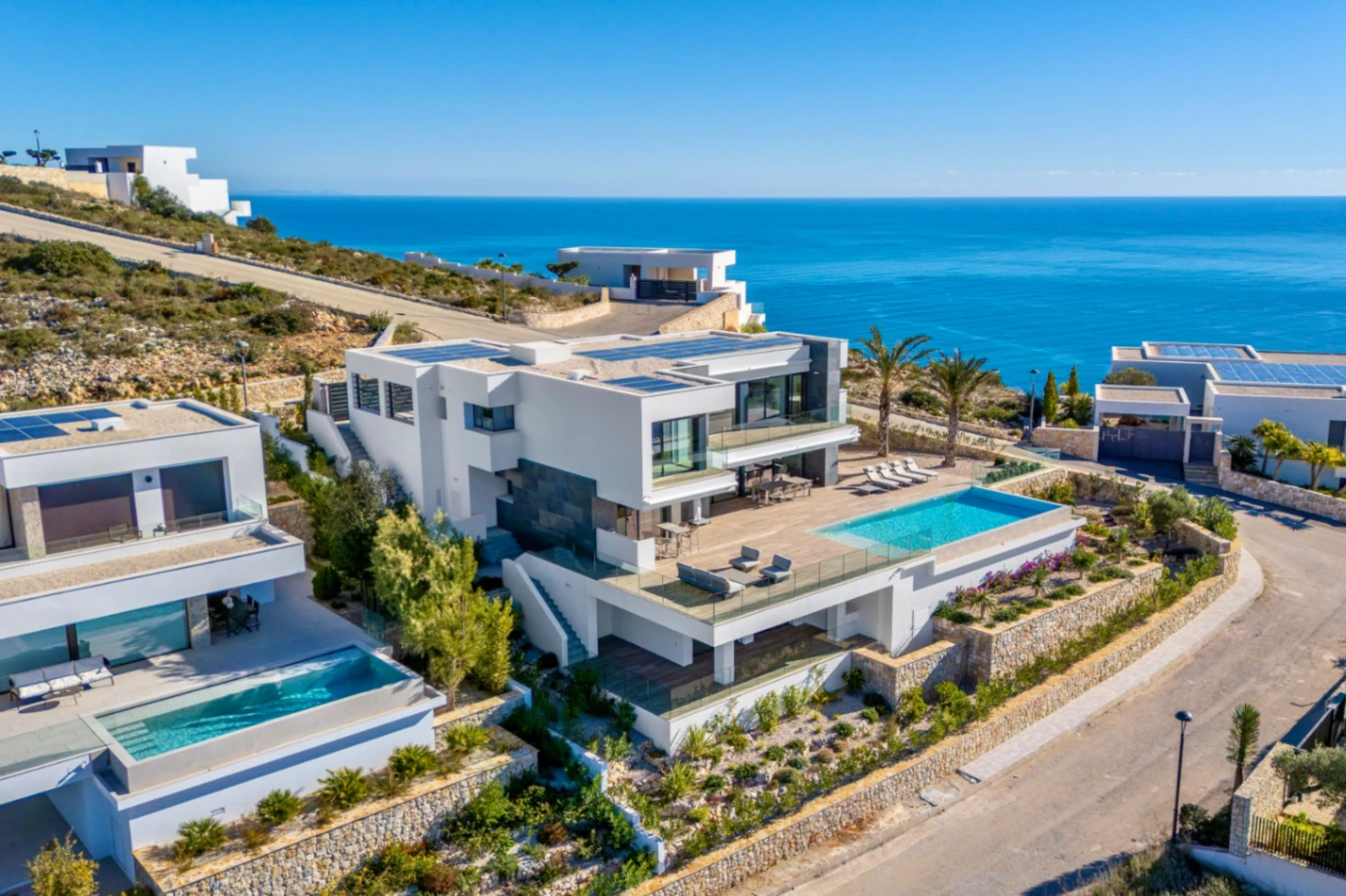 Nieuwbouw villa met uitzonderlijk uitzicht op zee in Cumbre del Sol, Benitachell