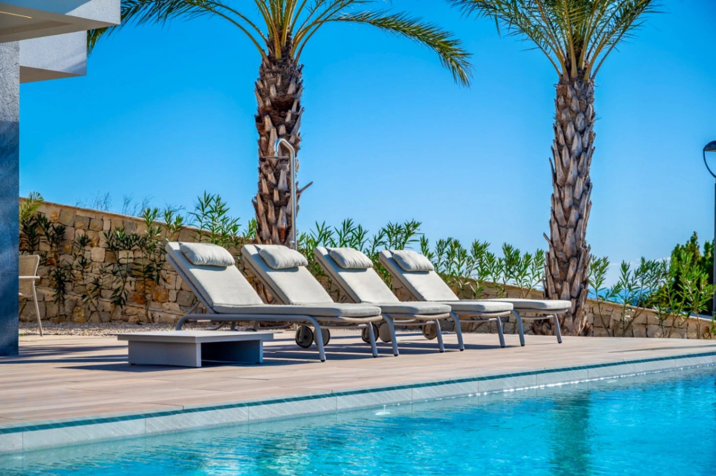 Nieuwbouw villa met uitzonderlijk uitzicht op zee in Cumbre del Sol, Benitachell