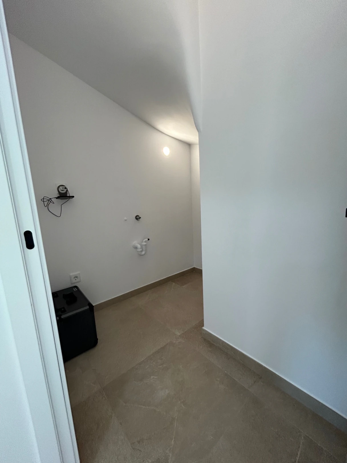 Instapklare nieuwbouwvilla met zeezicht te koop in La Fustera, Benissa