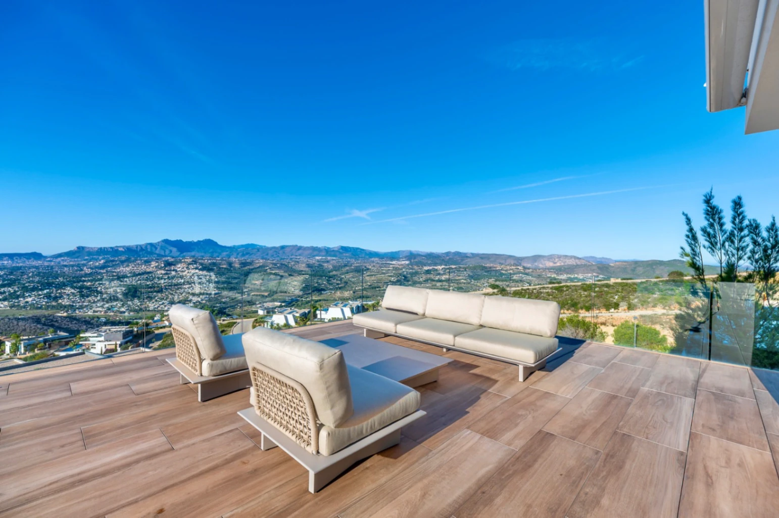 Nieuwbouw villa met uitzonderlijk uitzicht op zee in Cumbre del Sol, Benitachell