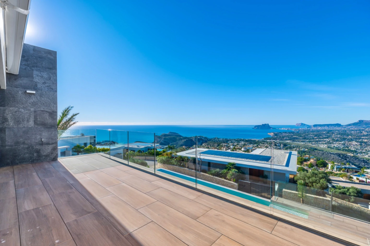 Nieuwbouw villa met uitzonderlijk uitzicht op zee in Cumbre del Sol, Benitachell