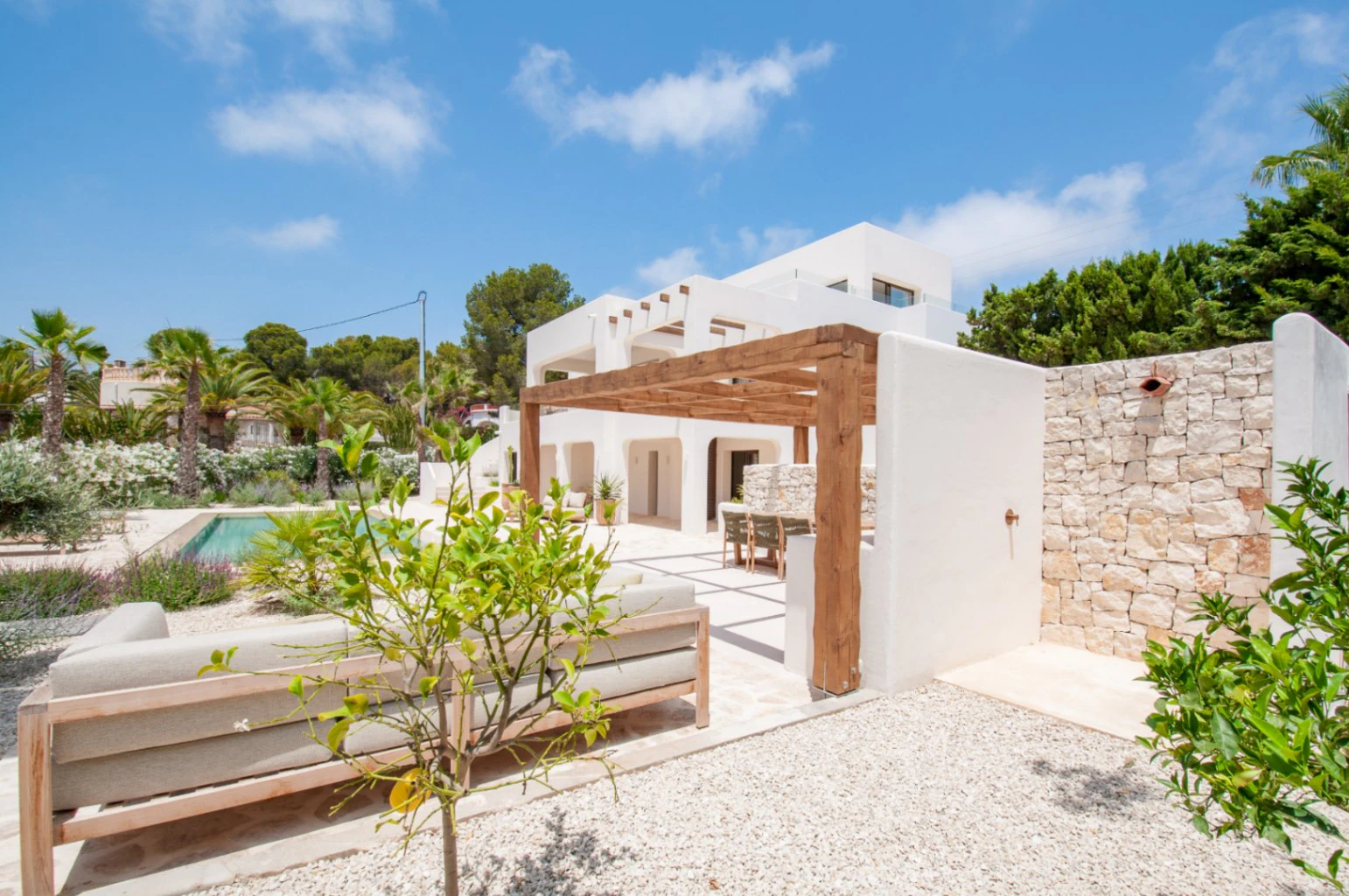 Uniek Ontwerp Villa in Benissa – Tijdloze Natuurlijke Elegantie aan de Costa Blanca.